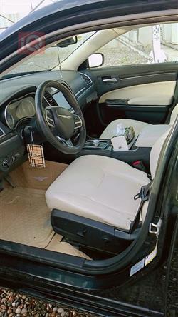 کرایسلەر 300